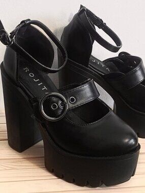 Rojita Black Mary Jane Platform Heels w/ Buckle Women's sz 6